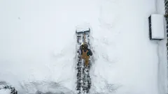 Kako brzo i jednostavno očistiti snijeg iz dvorišta? Pronašli smo jednostavan životni trik s užetom.